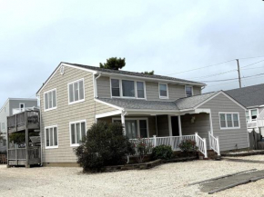 Nice Ocean Side Second Floor Duplex In Brant Beach, Located Close To The Beach,